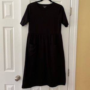 APPLESEED’s Black Short Sleeve Dress Women’s Small